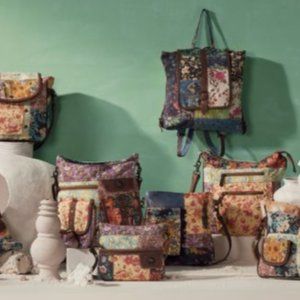 CURATIONS 8 BAGS COLLECTION